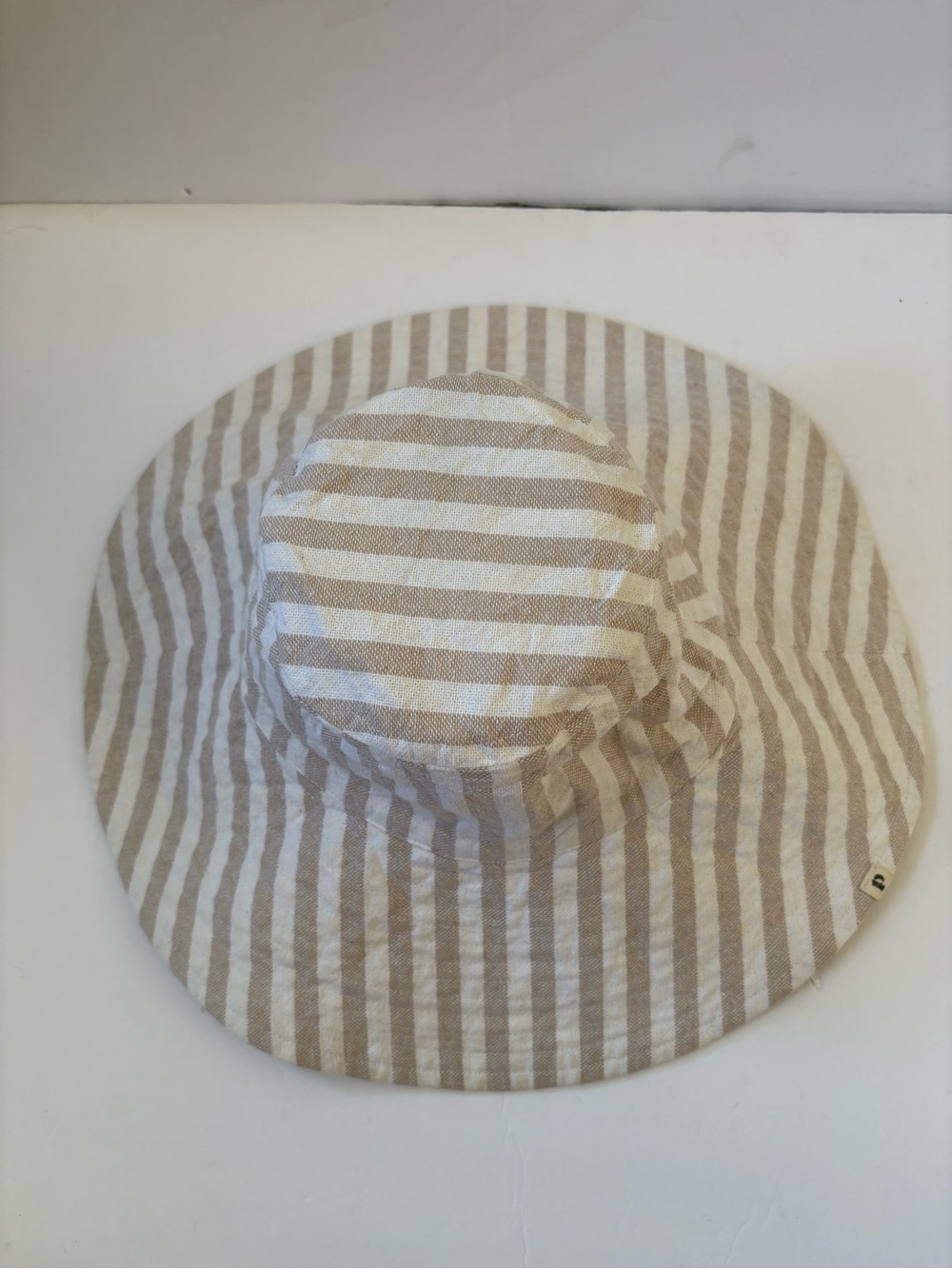 Pact Organic Cotton Packable Sun Hat White Tan Stripe Resort Cruise Coast Garden - Picture 2 of 7